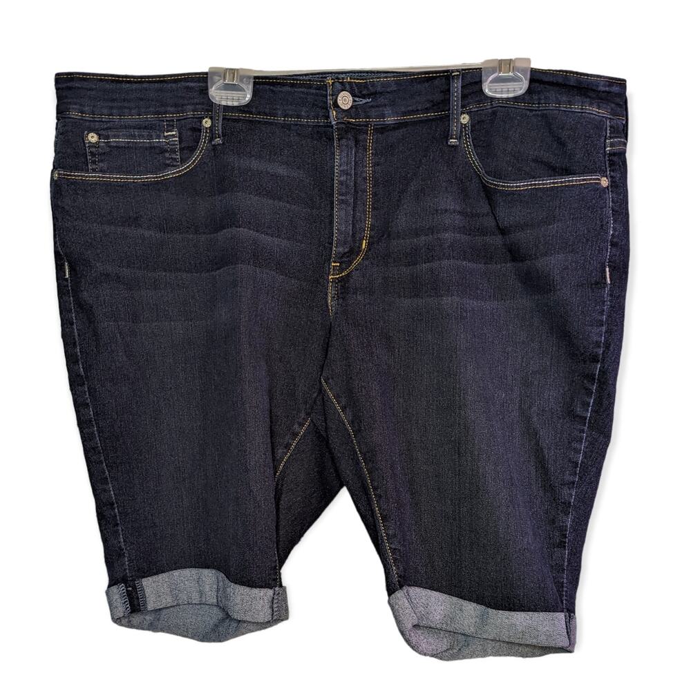 NWOT Signature by Levi Strauss Womens Plus Modern Skinny Denim Jean Shorts 24W
